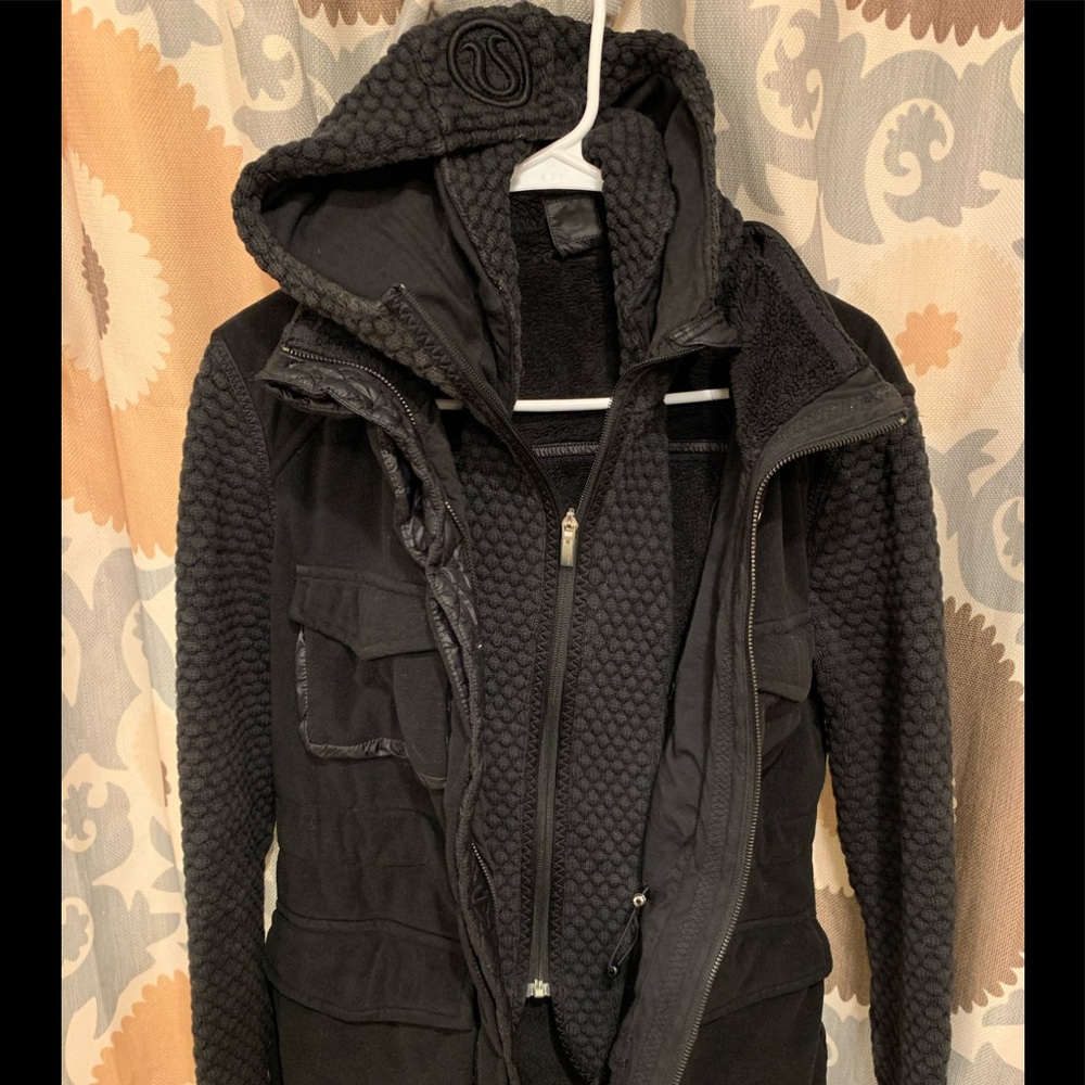 Lululemon jacket 10/12
